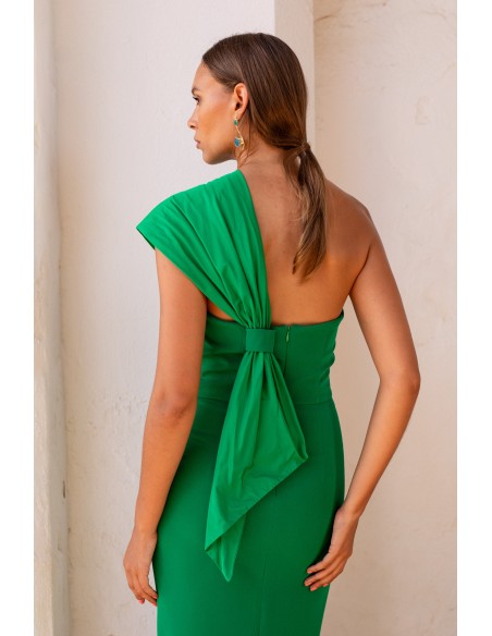 Vestido midi de invitada verde con escote plisado asimétrico para graduaciones Vestido midi de invitada verde con escote plisado asimétrico para graduaciones