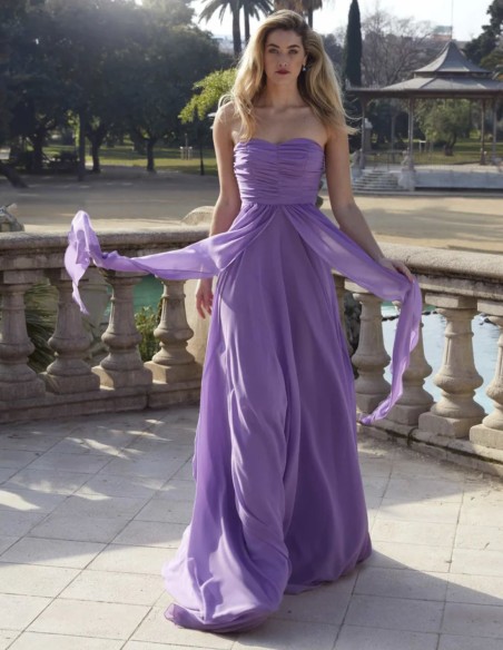 Robe de soirée longue avec encolure multipositions et tissu fluide