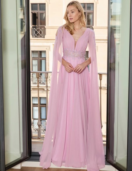 Longue robe de soirée lavande avec manches cape et broderie