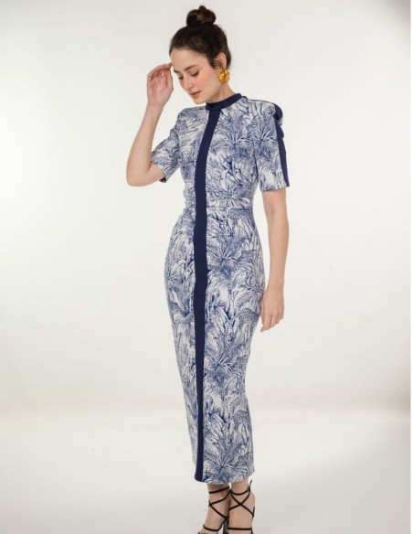 Vestido midi de punto con estampado selva azul y cuello alto para eventos Vestido midi de punto con estampado selva azul y cuello alto para eventos