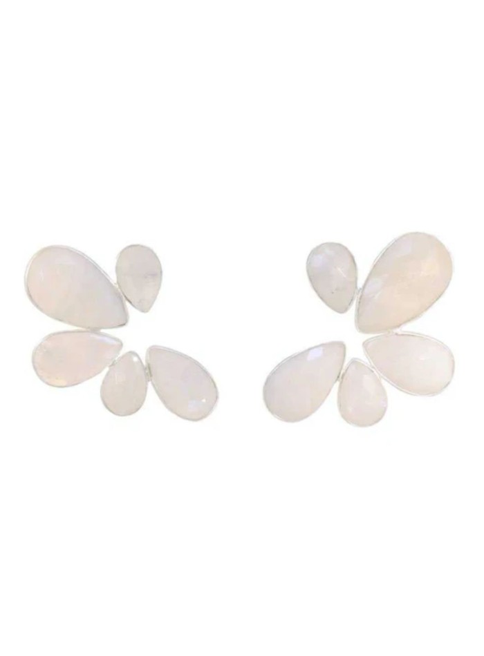 Boucles d'oreilles en forme de fleur avec des pierres naturelles blanches
