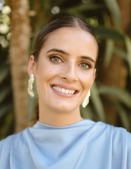 Pendientes de fiesta plateados superpuestos para invitadas