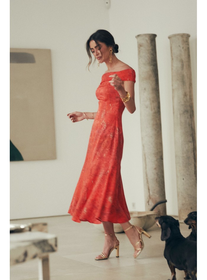 Vestido midi para evento con escote bardot...
