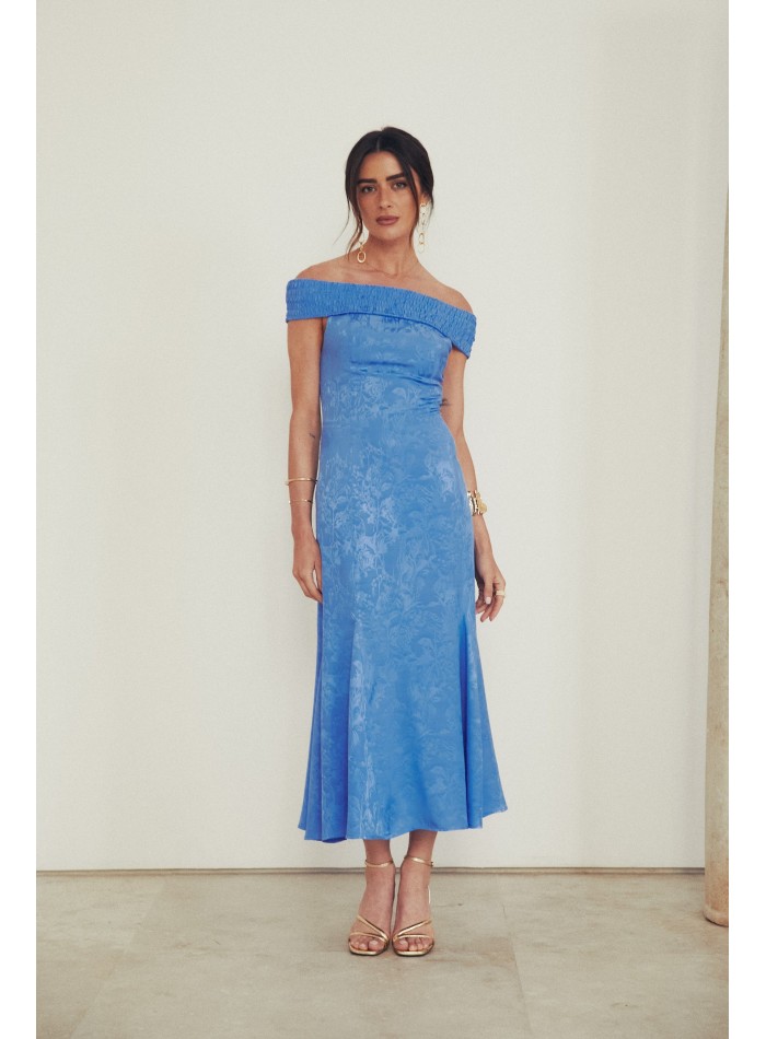 Robe midi pour invités avec encolure bardot et tissu yacare