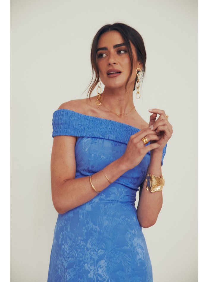 Vestido midi para invitada con escote bardot color azul