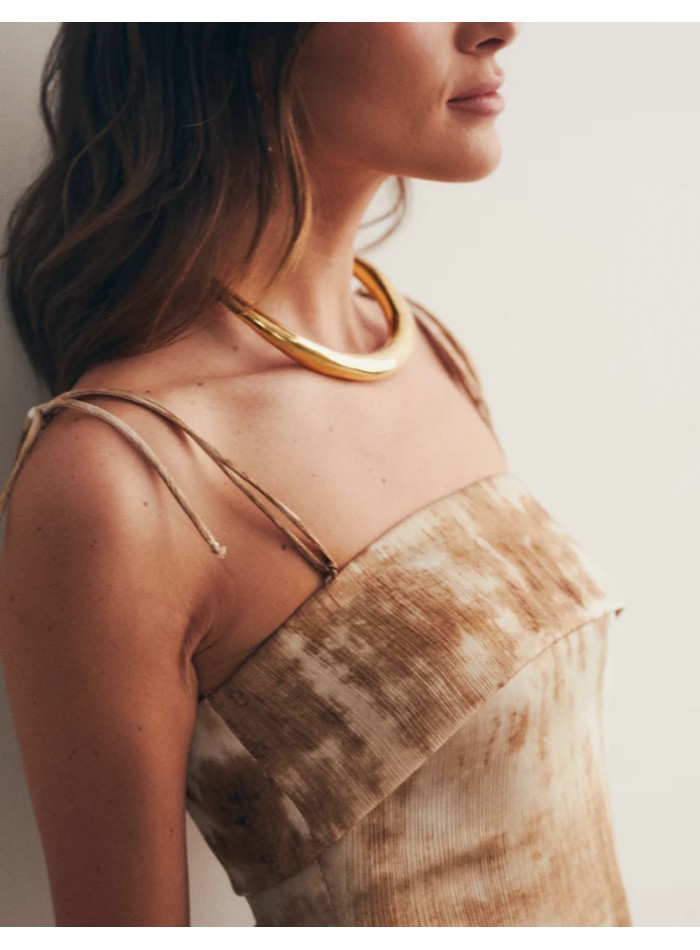 Strapless dress in earth tones printed