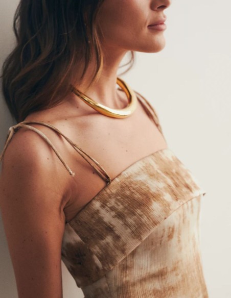 Strapless dress in earth tones printed
