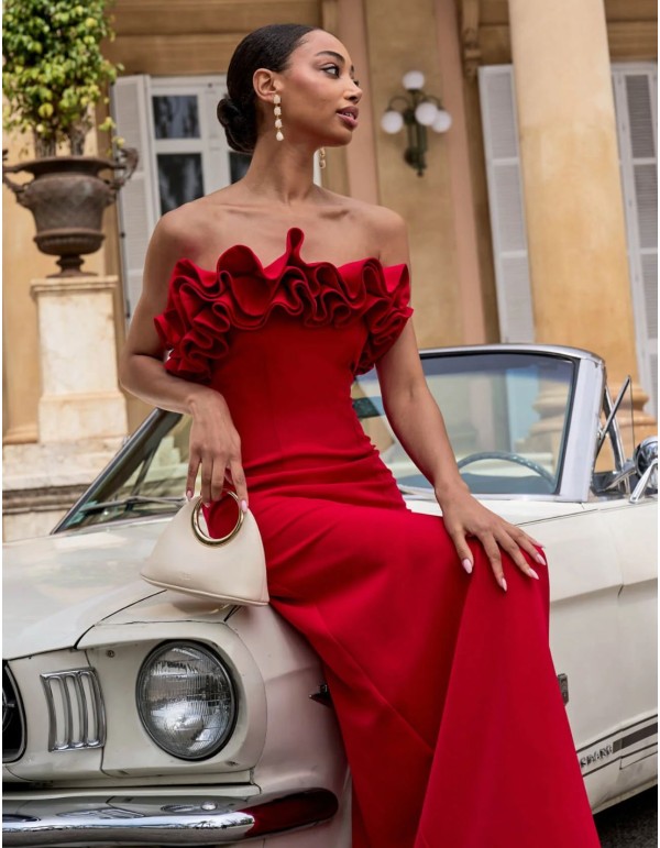 Vestido largo para evento con escote palabra de honor y volantes