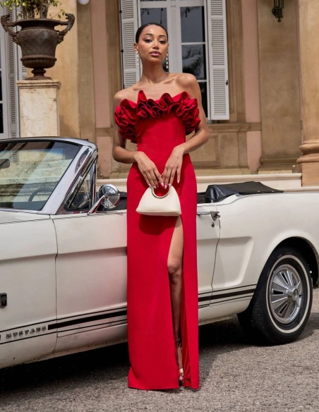 Vestido largo para evento con escote palabra de honor y volantes