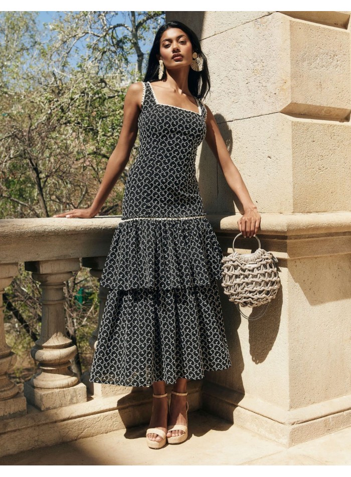 Vestido midi para invitada bordado