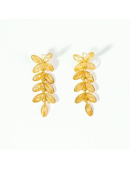 Long party earrings in ivy leaves