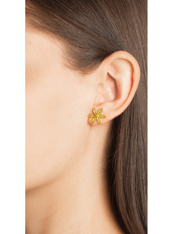 Boucles d'oreilles moyennes en forme de fleur...