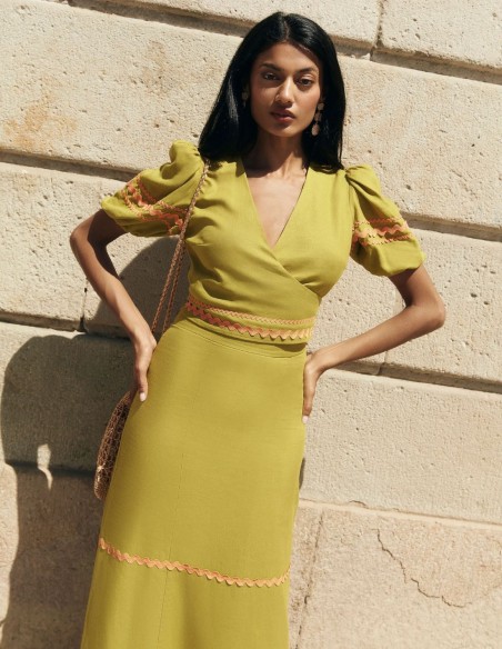 Falda midi de fiesta verde oliva con caída fluida