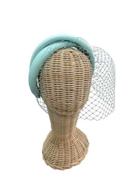 Diadema doble de invitada verde agua con velo de rejilla para eventos