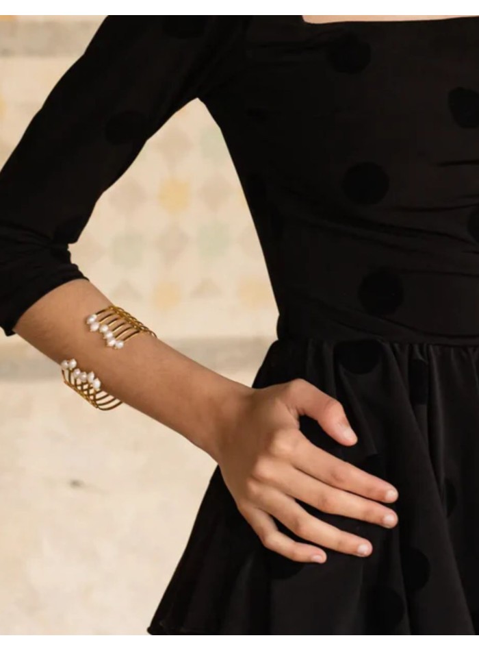 Large bracelet doré avec perles