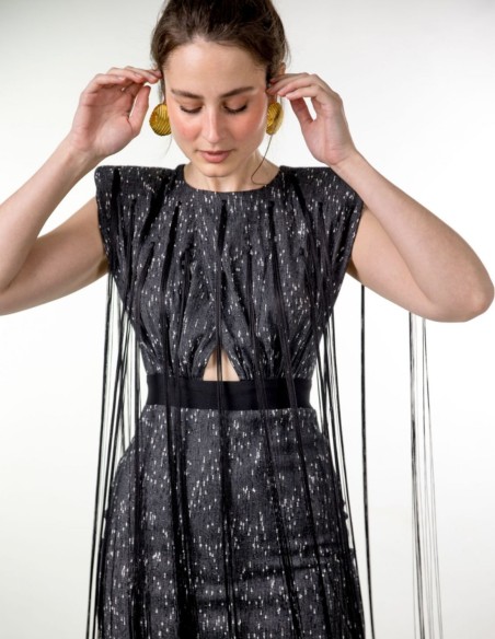 Robe de soirée midi noire avec épaules et franges