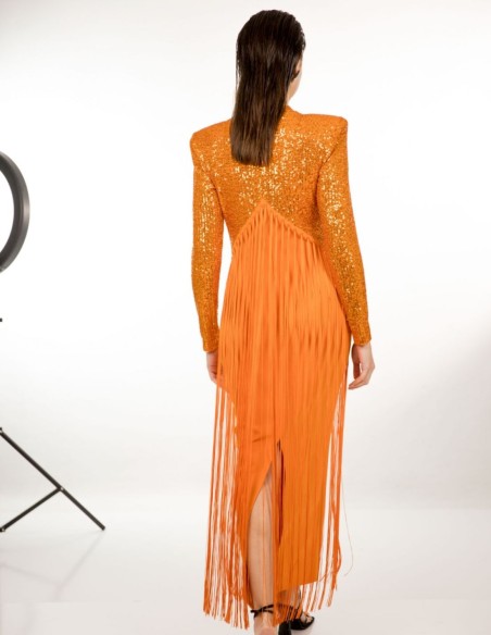 Vestido midi de fiesta naranja con lentejuelas y flecos para ocasiones especiales