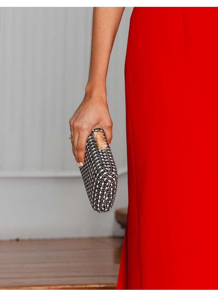 Bolso de fiesta con efecto rafia y detalle de piedra para ocasiones especiales