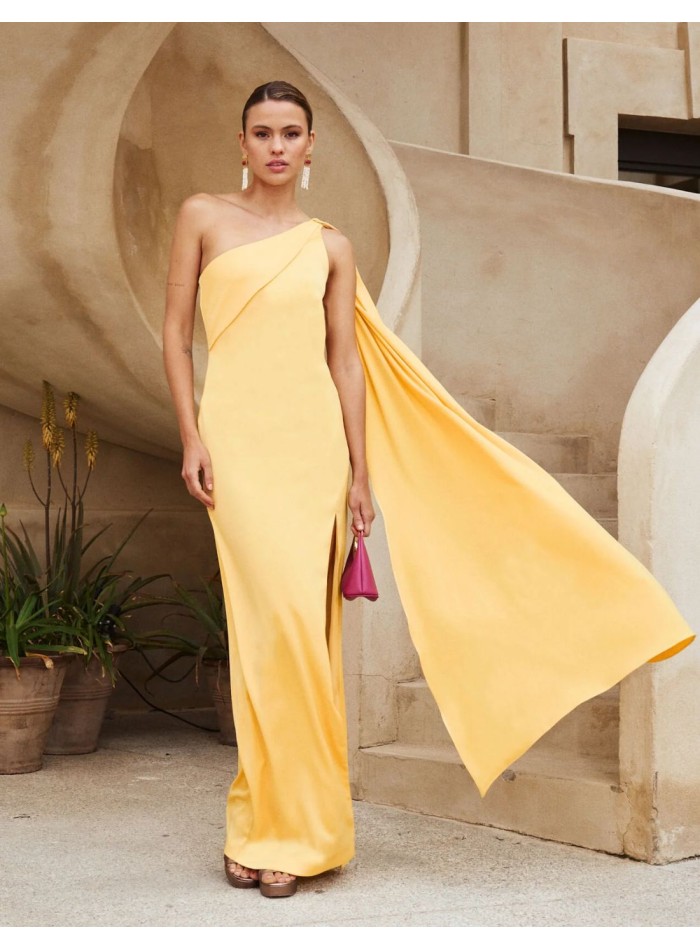 Longue robe jaune en satin de crêpe avec dos ouvert