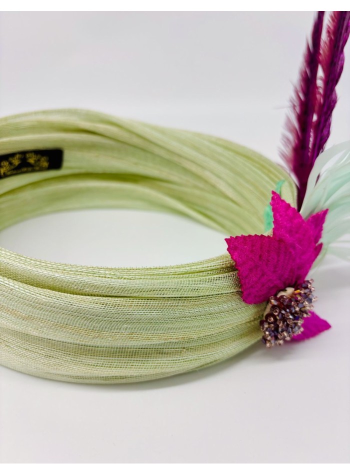 Turban en sinamay de soie avec maxi plumes de...