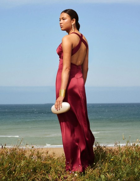 Vestido largo de satén granate