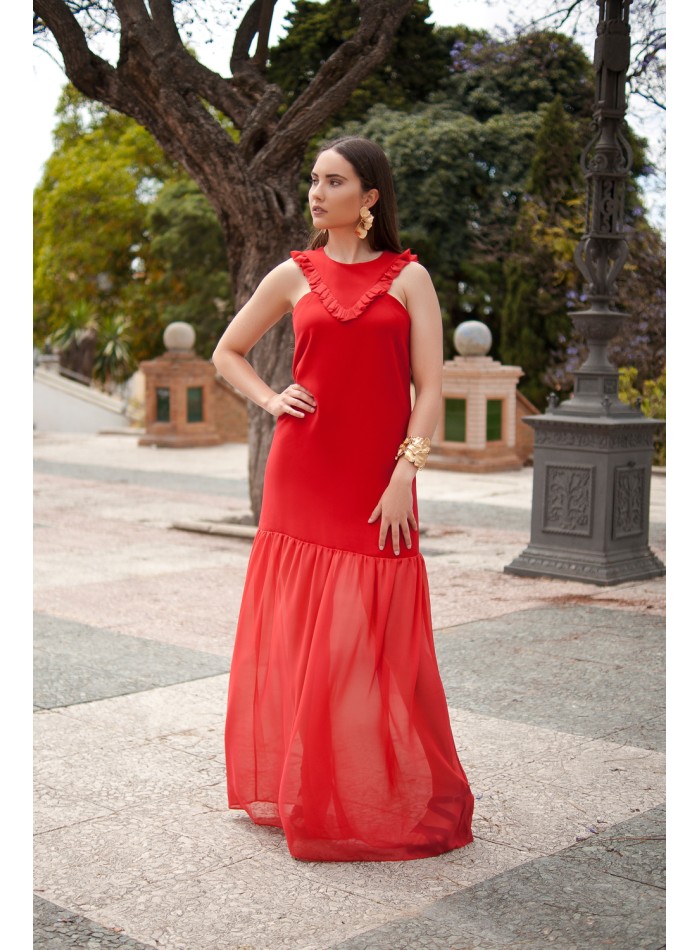 Long guest dress with ruffles and low hips