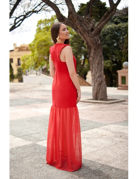 Long guest dress with ruffles and low hips