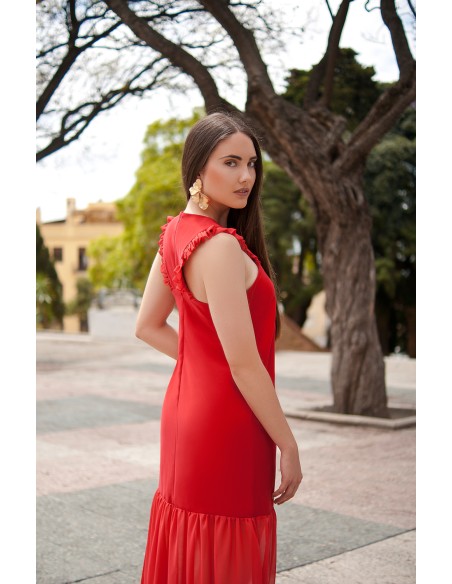 Long guest dress with ruffles and low hips