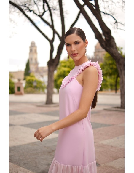 Robe longue pour invitée avec volants et hanches basses