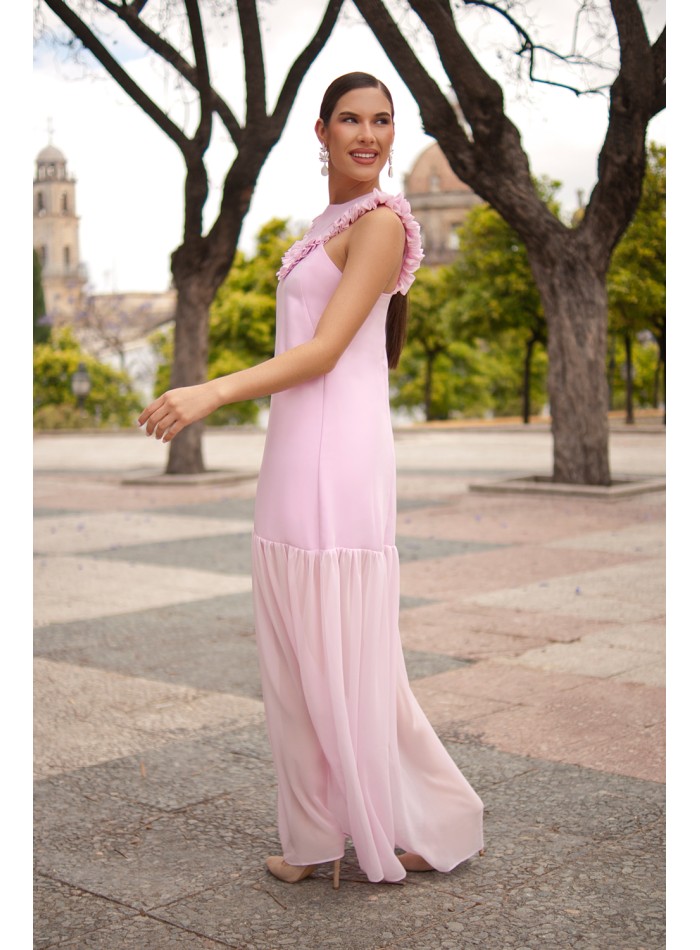 Robe longue pour invitée avec volants et...