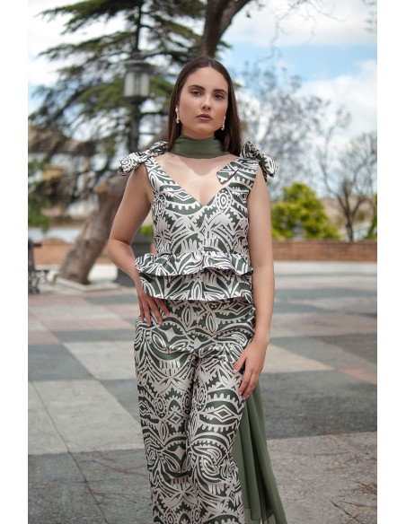 Top para invitada con lazos en el hombro y volantes para fiesta Top para invitada con lazos en el hombro y volantes para fiesta