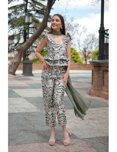 Top para invitada con lazos y volantes verde Top para invitada con lazos y volantes verde