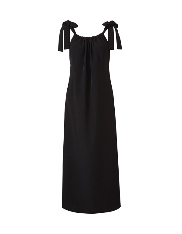 Vestido negro de cóctel de CoCo VeVe para INVITADISIMA 2