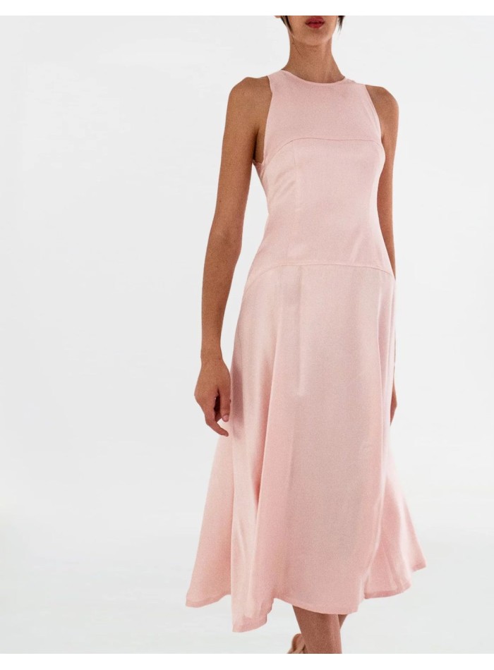 Robe de cocktail décolletée avec jupe évasée