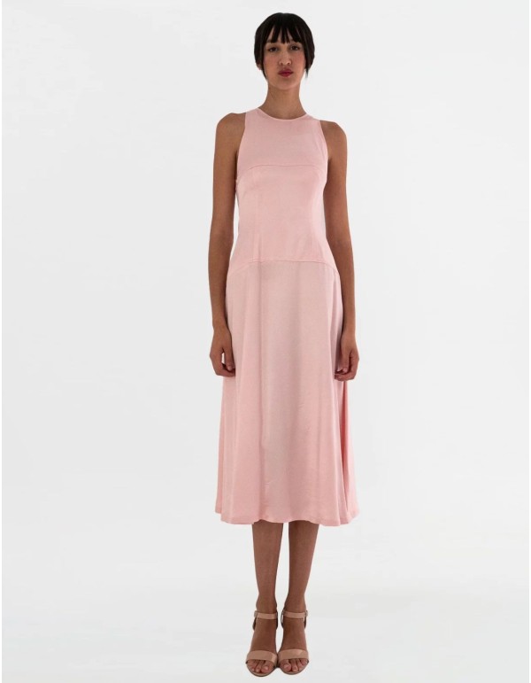 Vestido cóctel escote halter con falda evasé