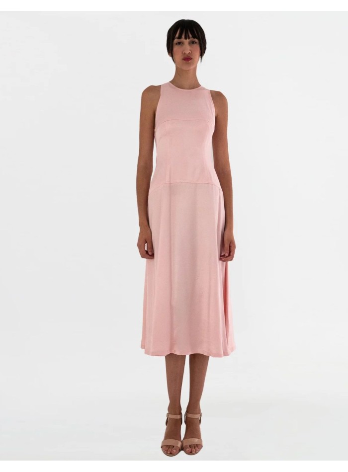 Vestido cóctel escote halter con falda evasé