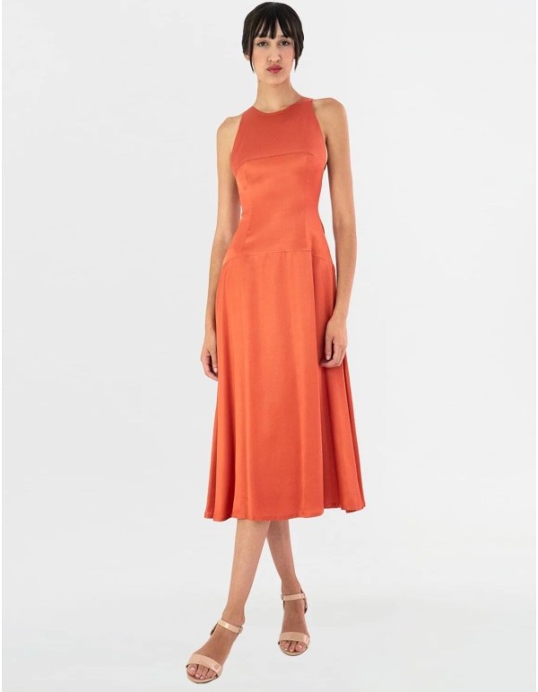 Vestido de cóctel con escote halter y falda de vuelo
