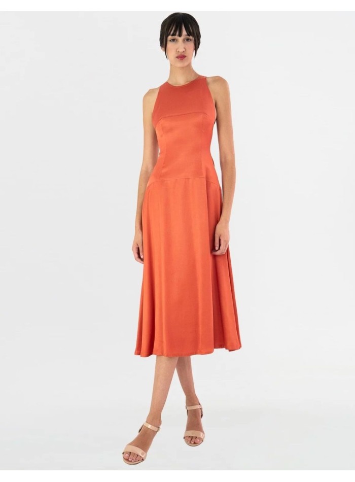 Vestido de cóctel con escote halter y falda de vuelo