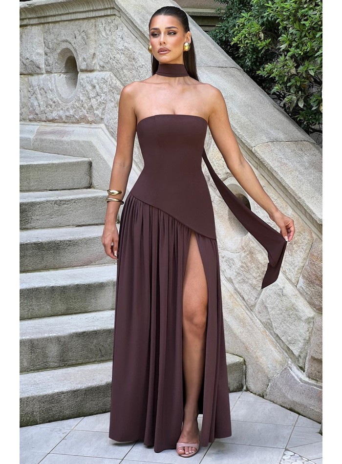 Vestido de fiesta largo palabra de honor marrón chocolate con chal a juego