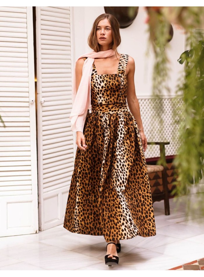 Falda midi de vuelo y estampado leopardo