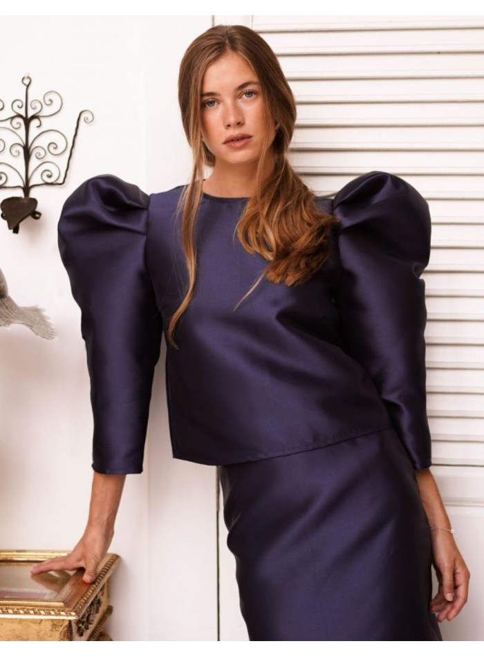 Top de mikado azul marino con mangas abullonadas para ocasiones especiales