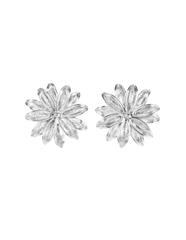 Pendientes pequeños en forma de flor