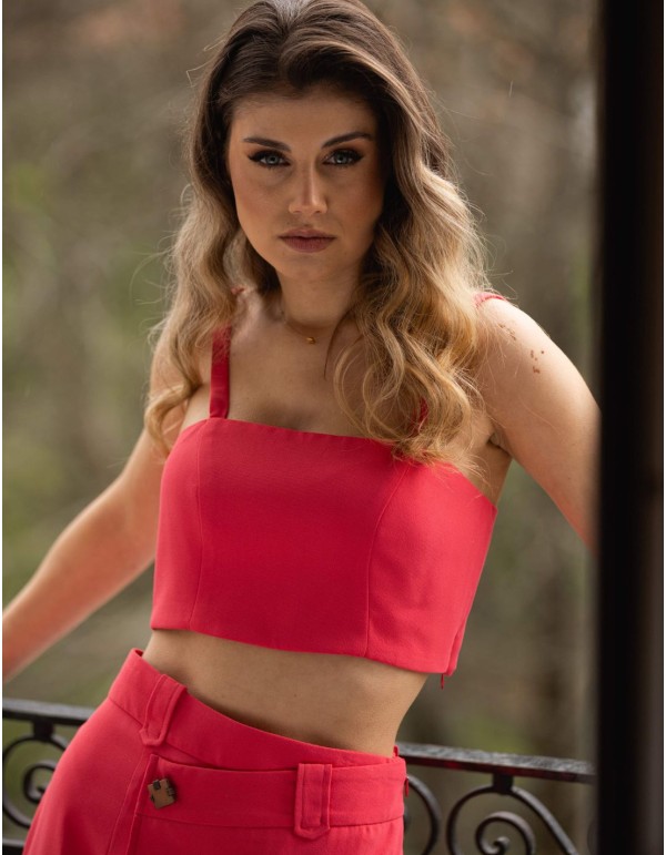 Conjunto de invitada de crop top y falda de tubo