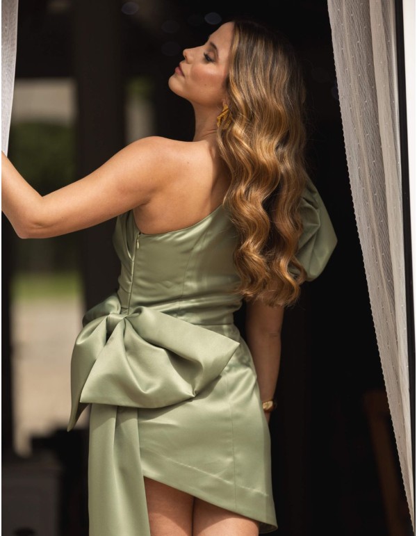 Short party dress with puffed sleeves and bow detail 2