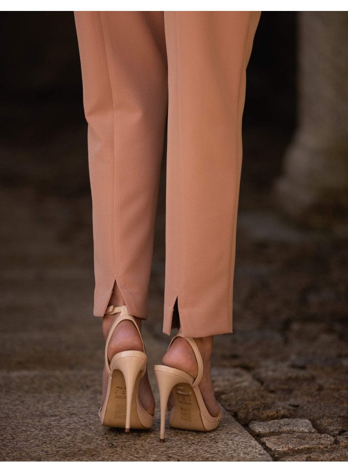 Guest ensemble with button top and pants