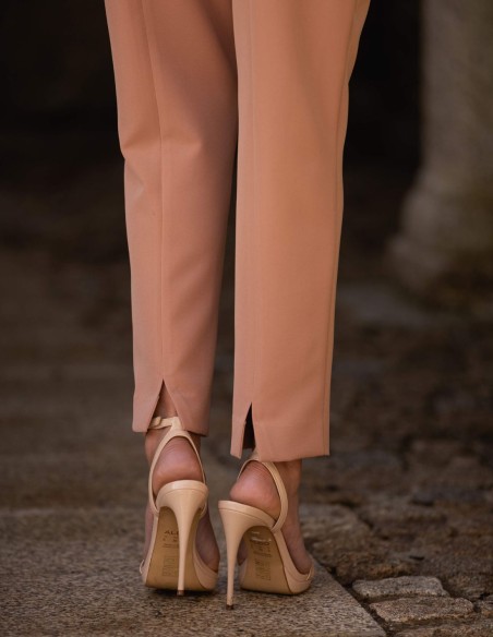 Guest ensemble with button top and pants