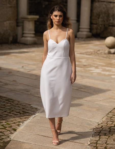 Robe midi blanche à fines bretelles
