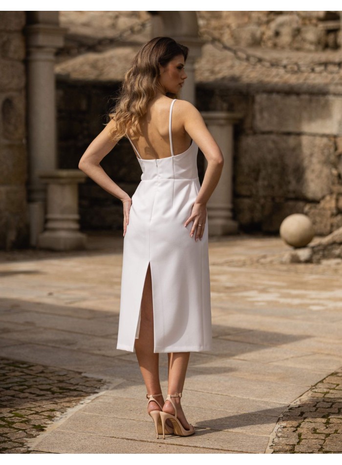 Robe midi blanche à fines bretelles