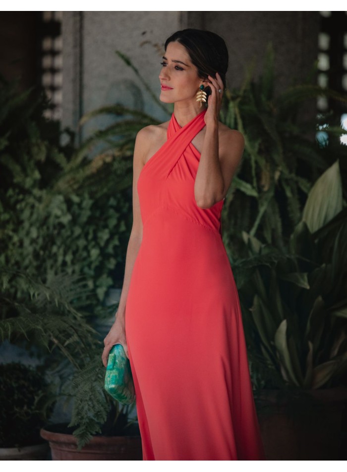 Robe longue de fête avec encolure dos nu croisée