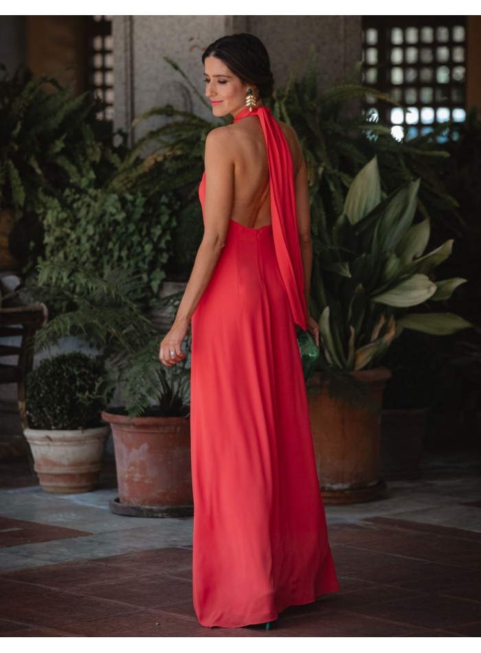 Robe longue de fête avec encolure dos nu croisée